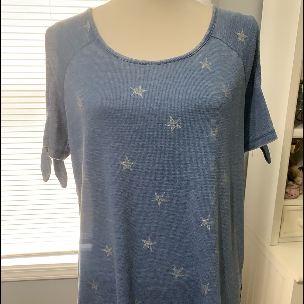Jane and Delancey top with stars
